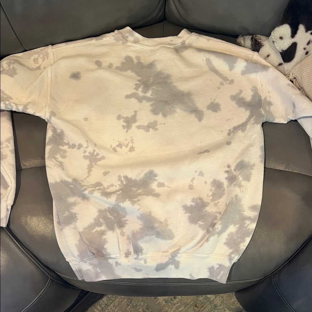 Gildan Heavy Blend White Sweatshirt - Picture 4 of 4